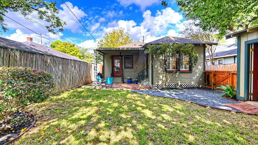 Houston 1-story, 2-bed 1020 E 14th Street-idx