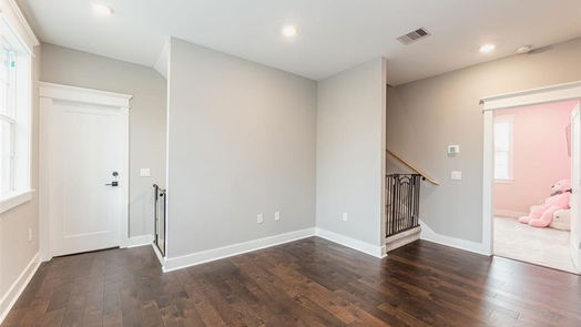 Houston 3-story, 6-bed 1209 Aurora Street-idx