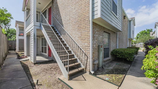 Houston 1-story, 2-bed 4200 Watson Street 203-idx