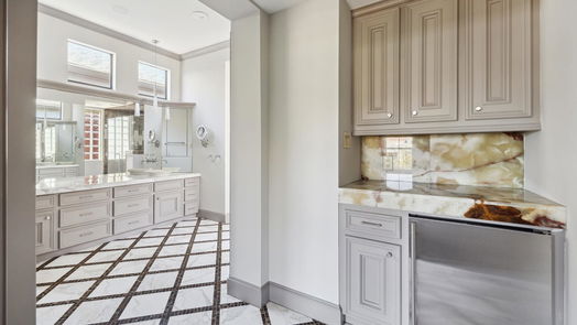 Houston 4-story, 5-bed 150 Vieux Carre Drive-idx