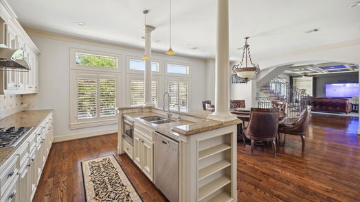Houston 4-story, 5-bed 150 Vieux Carre Drive-idx