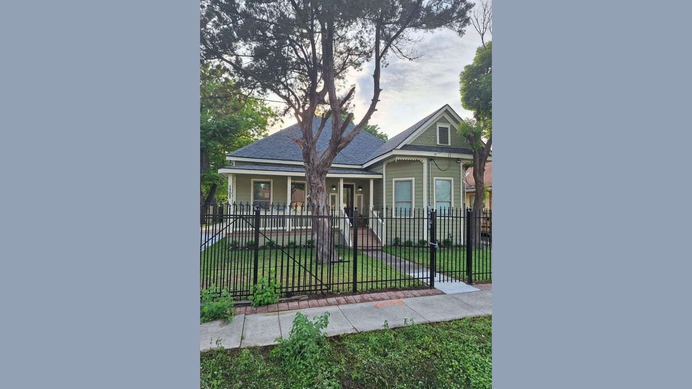 Houston 1-story, 3-bed 1707 Gano Street-idx