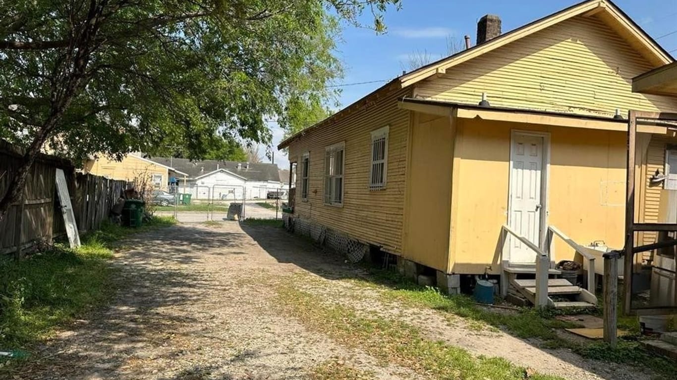 Houston 1-story, 3-bed 1511 Common st-idx