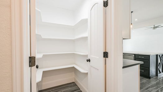 Houston 1-story, 4-bed 214 Canadian Street-idx
