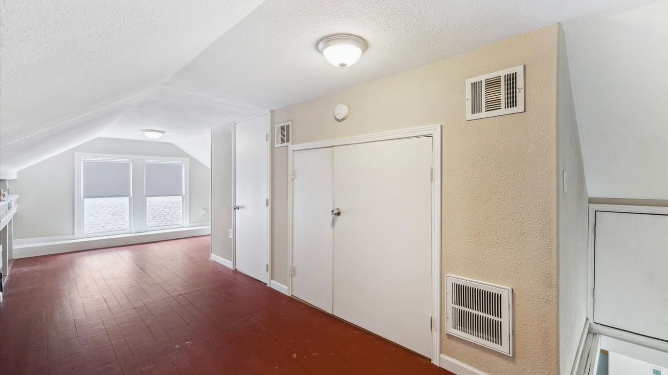 Houston 1-story, 2-bed 4035 Norhill Boulevard-idx