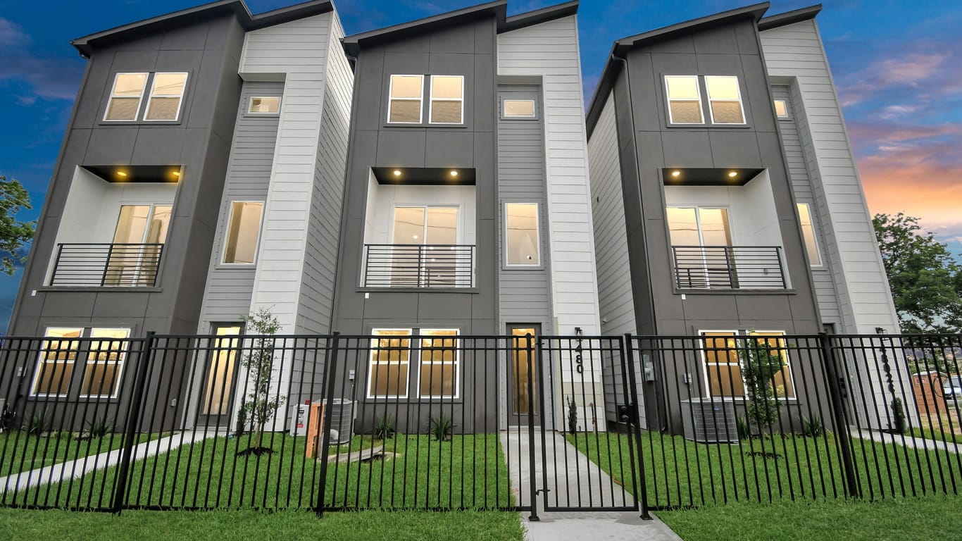 Houston 3-story, 3-bed 4802 Elysian Street B-idx