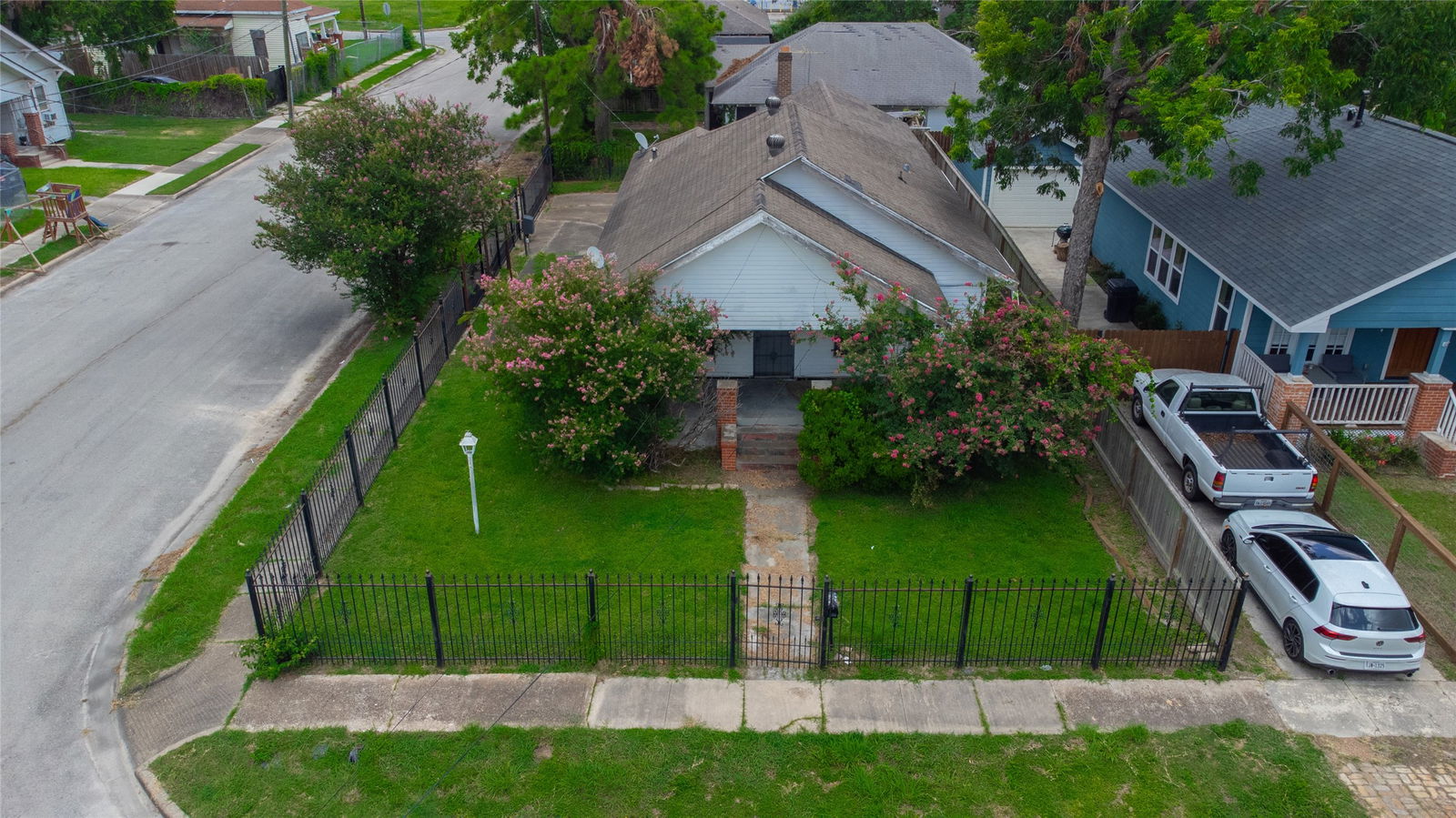 Houston 1-story, 4-bed 2718 Gano Street-idx