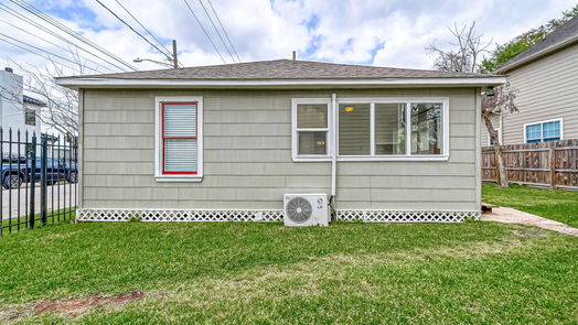 Houston 1-story, 3-bed 802 E 29th Street-idx