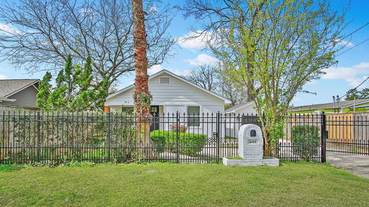 Houston 1-story, 3-bed 4311 Chapman Street-idx