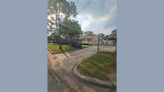 Houston 1-story, 3-bed 1409 Fairbanks Street-idx