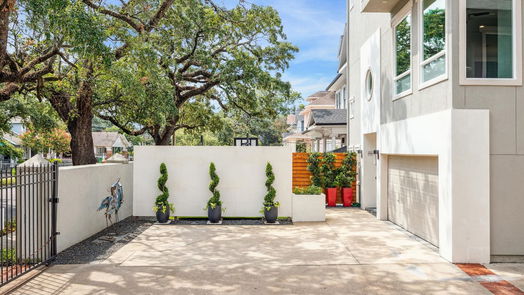 Houston 3-story, 3-bed 3011 Houston Avenue C-idx