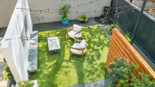 Houston 3-story, 3-bed 3011 Houston Avenue C-idx