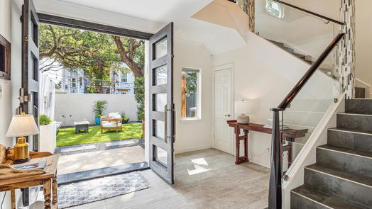 Houston 3-story, 3-bed 3011 Houston Avenue C-idx