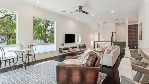 Houston 3-story, 3-bed 3011 Houston Avenue C-idx