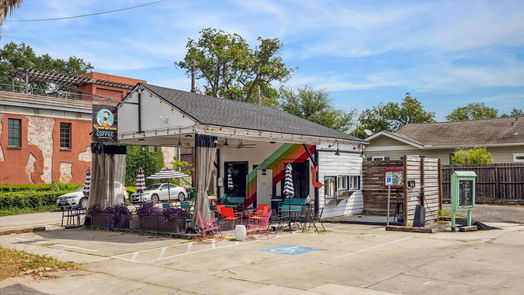 Houston 3-story, 3-bed 3011 Houston Avenue C-idx