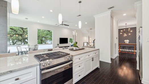 Houston 3-story, 3-bed 3011 Houston Avenue C-idx