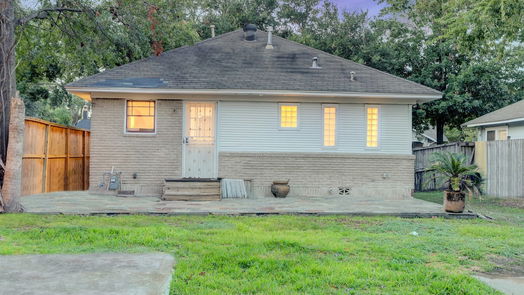 Houston 2-story, 2-bed 812 Pecore Street-idx