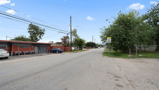 Houston 1-story, 1-bed 1106 Collingsworth Street-idx