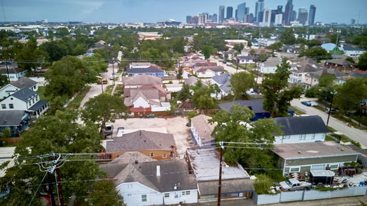 Houston 1-story, 3-bed 2319 Mckee Street-idx