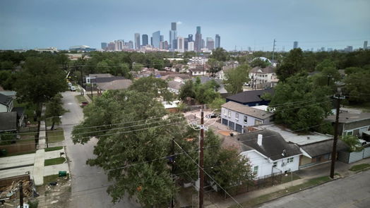 Houston 1-story, 3-bed 2319 Mckee Street-idx