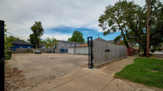 Houston 1-story, 3-bed 2319 Mckee Street-idx