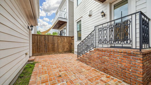 Houston 3-story, 4-bed 1021 E 26th Street-idx