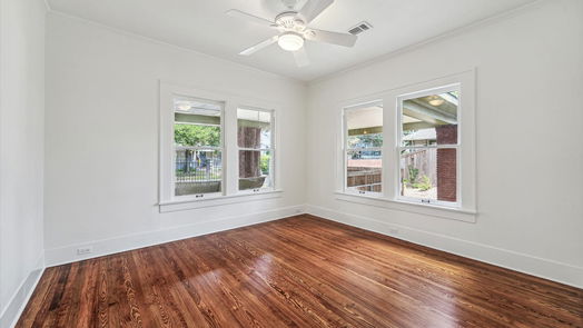 Houston 1-story, 3-bed 526 Highland Street-idx