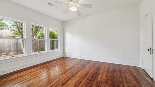 Houston 1-story, 3-bed 526 Highland Street-idx