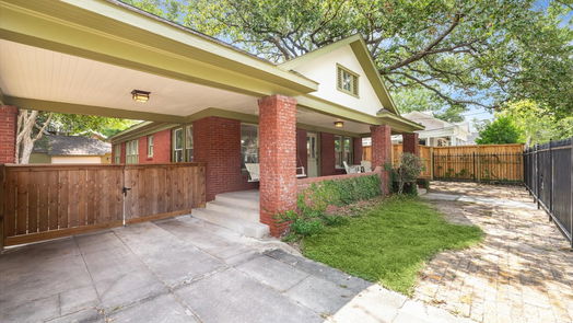 Houston 1-story, 3-bed 526 Highland Street-idx