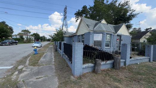 Houston 1-story, 3-bed 3020 Hardy Street-idx