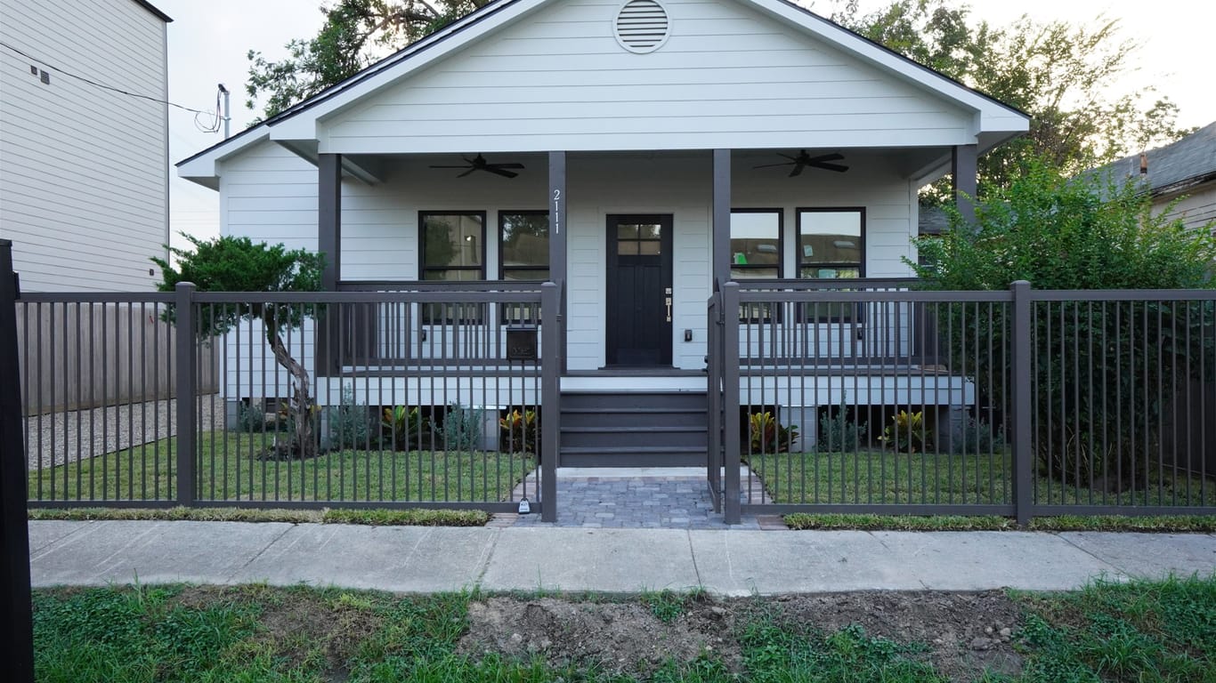 Houston 1-story, 3-bed 2111 Chapman Street-idx