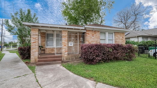 Houston 1-story, 4-bed 5009 N Main Street-idx