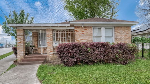 Houston 1-story, 4-bed 5009 N Main Street-idx