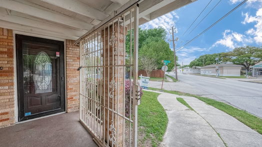 Houston 1-story, 4-bed 5009 N Main Street-idx