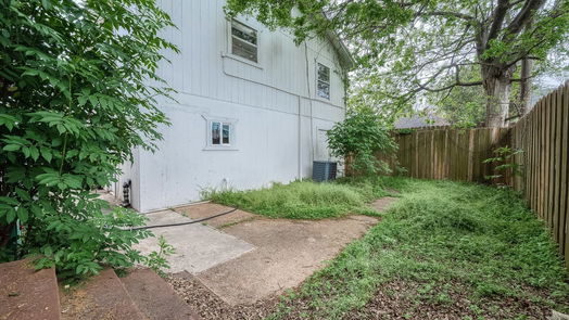 Houston 1-story, 4-bed 5009 N Main Street-idx