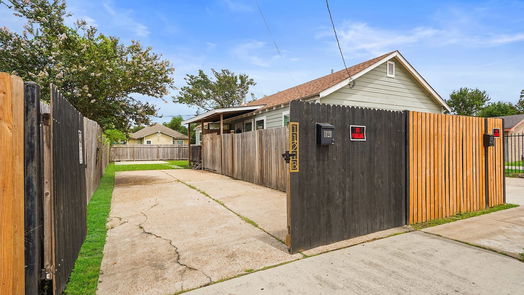 Houston 1-story, 4-bed 1121 Panama Street-idx