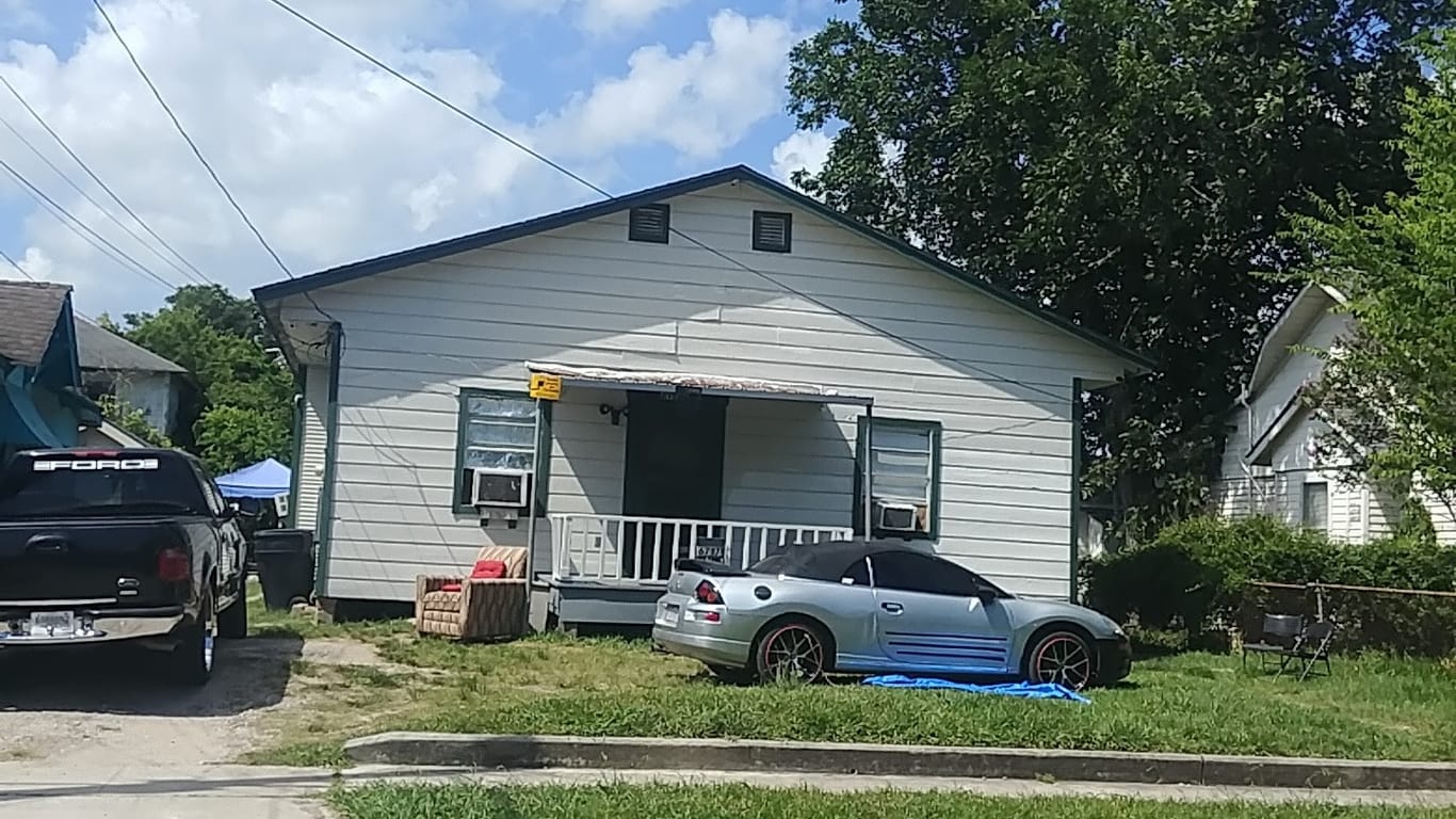 Houston 1-story, 5-bed 6717 Avenue H-idx