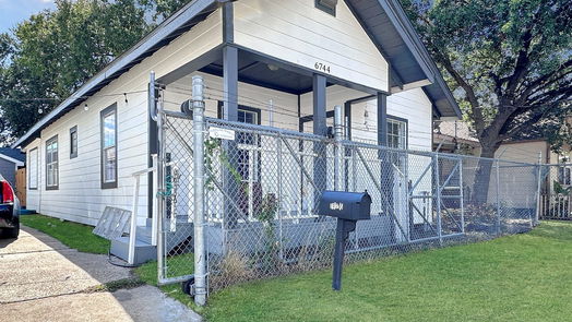 Houston 1-story, 2-bed 6744 Avenue S-idx