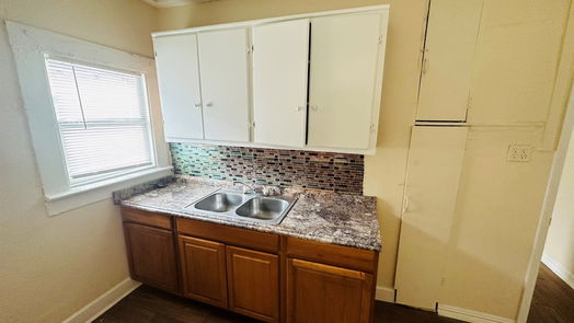 Houston 1-story, 5-bed 7146 Avenue I-idx