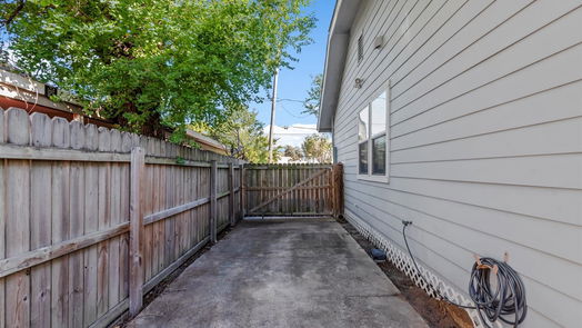 Houston 1-story, 3-bed 6624 Avenue N-idx