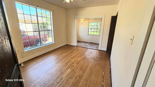 Houston 2-story, 7-bed 6930 Avenue K-idx