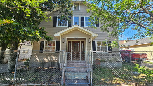 Houston 2-story, 7-bed 6930 Avenue K-idx