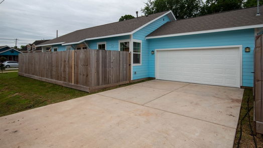 Houston 1-story, 3-bed 220 S 74th 1/2 Street-idx