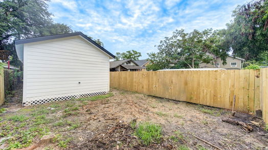 Houston 1-story, 3-bed 7043 Avenue L-idx