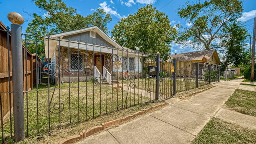 Houston 1-story, 4-bed 6633 Avenue T-idx