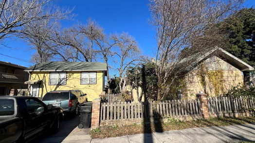 Houston 1-story, 3-bed 6213 Brady Street-idx