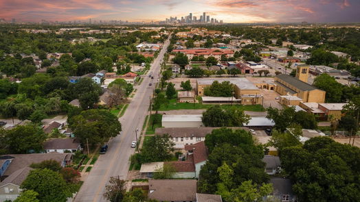 Houston 1-story, 4-bed 7305 Capitol Street-idx