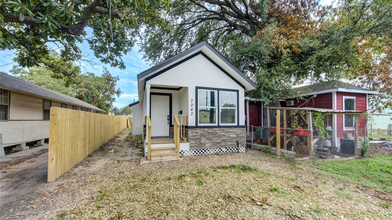 Houston null-story, 3-bed 7043 Avenue L-idx