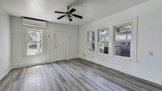 Houston 2-story, 3-bed 7021 Canal Street-idx