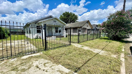 Houston 1-story, 3-bed 6929 Avenue L-idx